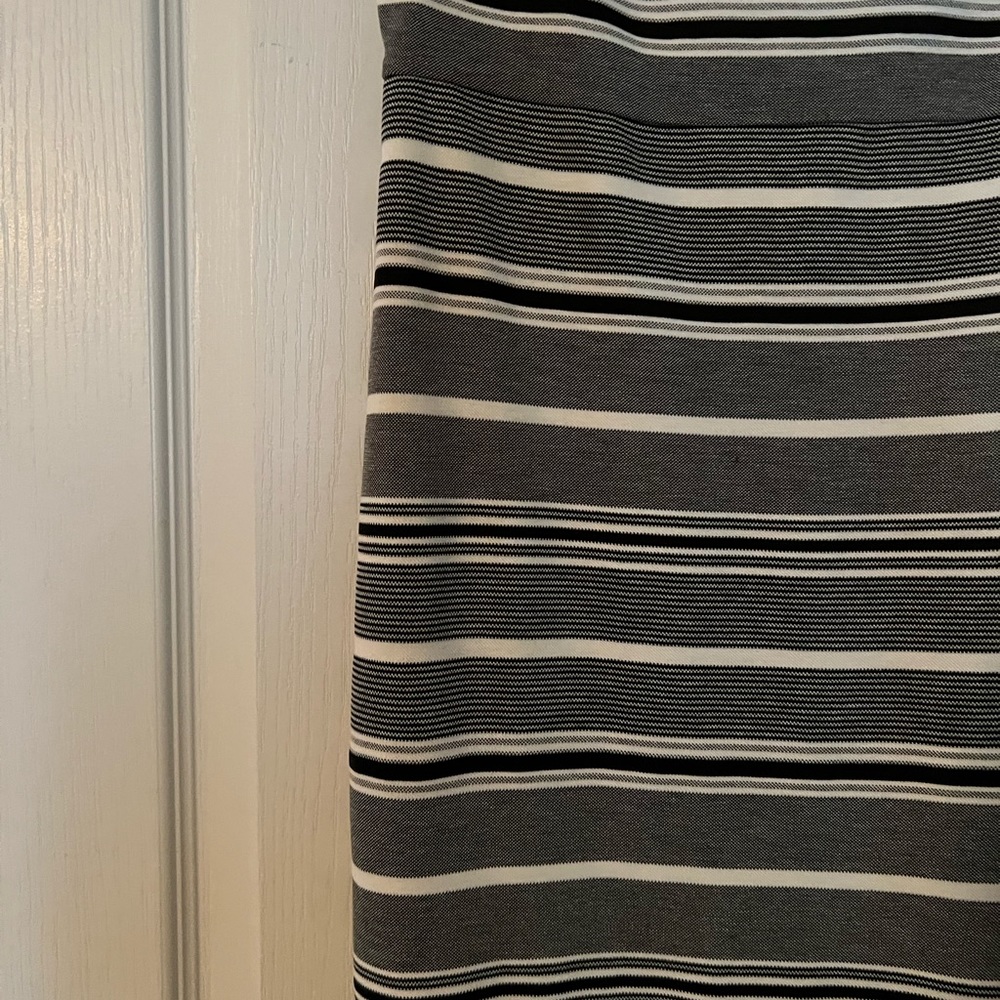 Express Dress - Picture 2 of 3
